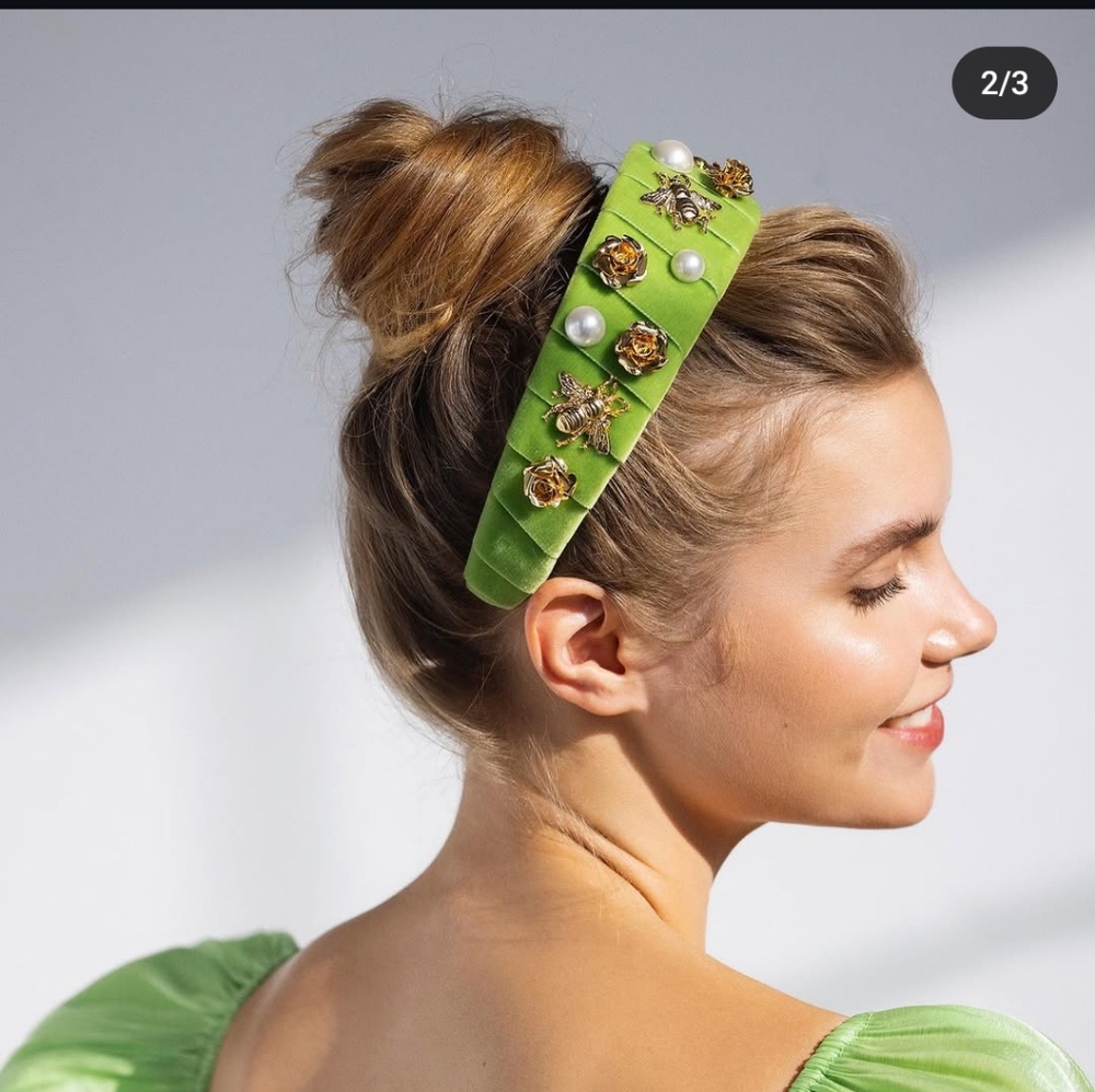 BNIB Epona Valley Royal Gardens handmade headband in grass